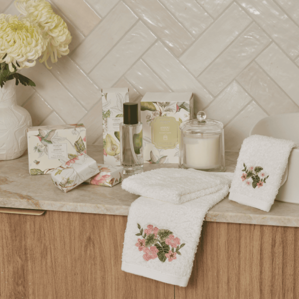 Anjou Scented Linen Spray – French Pear